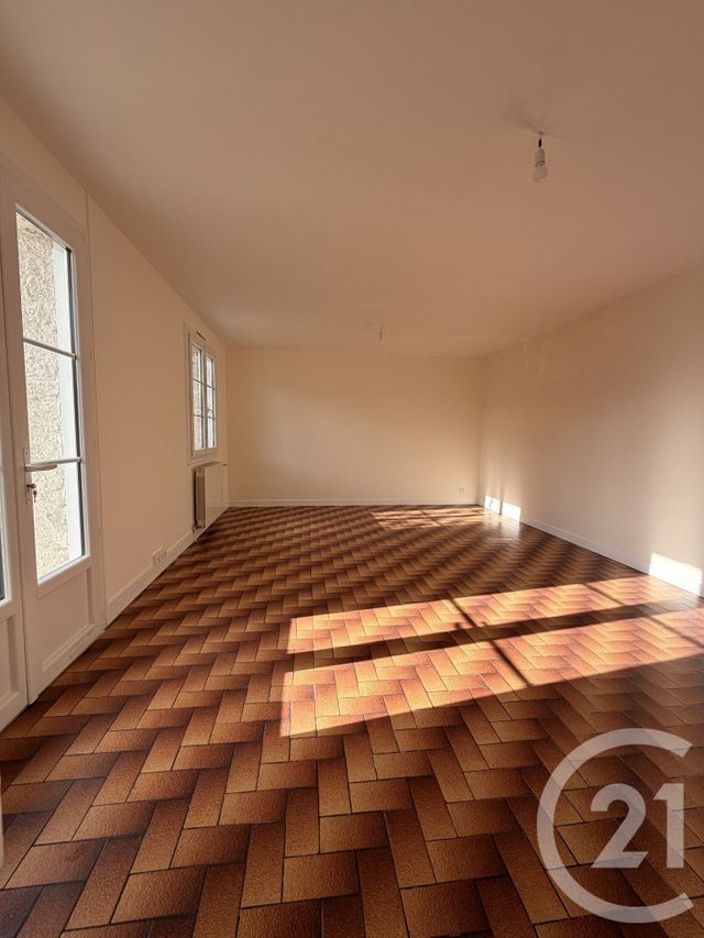 maison à louer - 3 pièces - 92.7 m2 - CHATEAUDUN - 28 - CENTRE - Century 21 Doussain Philippon Immobilier