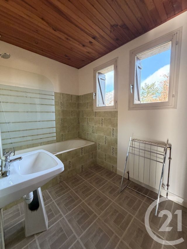 maison à louer - 3 pièces - 92.7 m2 - CHATEAUDUN - 28 - CENTRE - Century 21 Doussain Philippon Immobilier