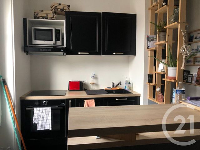 Appartement F2 à louer - 2 pièces - 45.0 m2 - CHATEAUDUN - 28 - CENTRE - Century 21 Doussain Philippon Immobilier