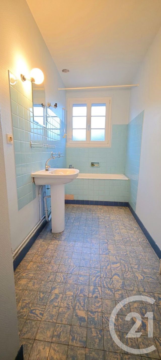 maison à vendre - 4 pièces - 78.3 m2 - CHATEAUDUN - 28 - CENTRE - Century 21 Doussain Philippon Immobilier