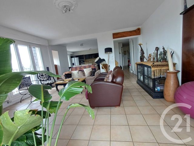 Appartement F5 à vendre - 5 pièces - 137.6 m2 - CHATEAUDUN - 28 - CENTRE - Century 21 Doussain Philippon Immobilier