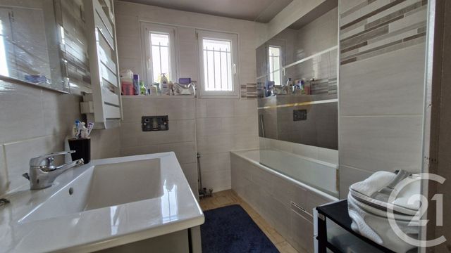 maison à vendre - 6 pièces - 135.0 m2 - CHATEAUDUN - 28 - CENTRE - Century 21 Doussain Philippon Immobilier