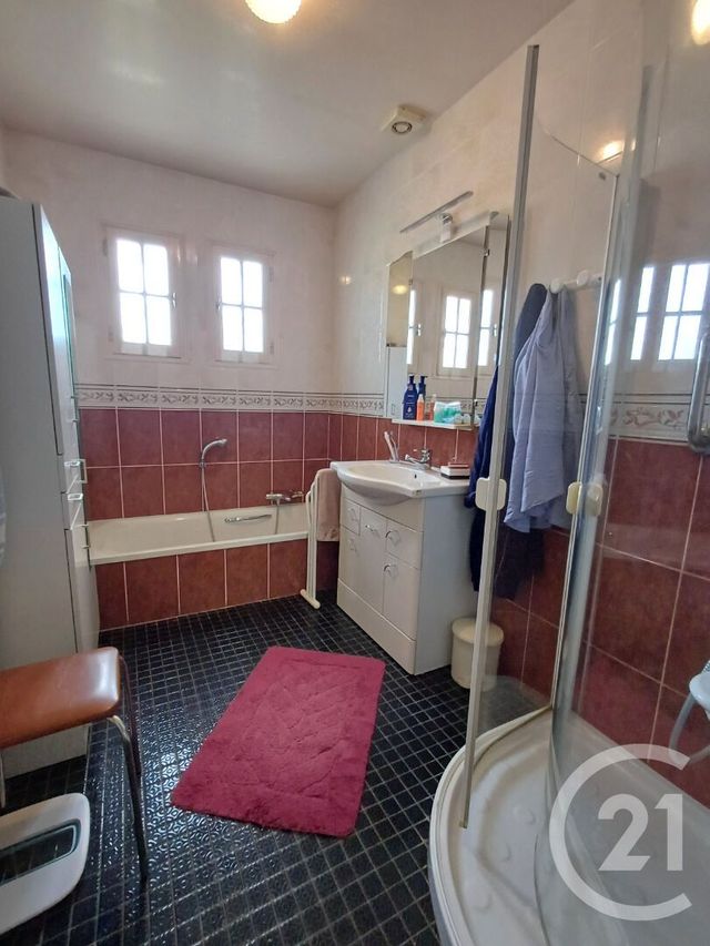 maison à vendre - 7 pièces - 203.3 m2 - CHATEAUDUN - 28 - CENTRE - Century 21 Doussain Philippon Immobilier