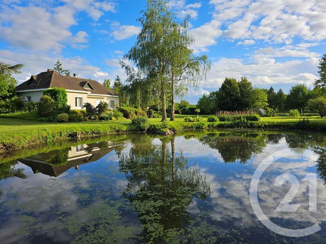 maison à vendre - 7 pièces - 203.3 m2 - CHATEAUDUN - 28 - CENTRE - Century 21 Doussain Philippon Immobilier