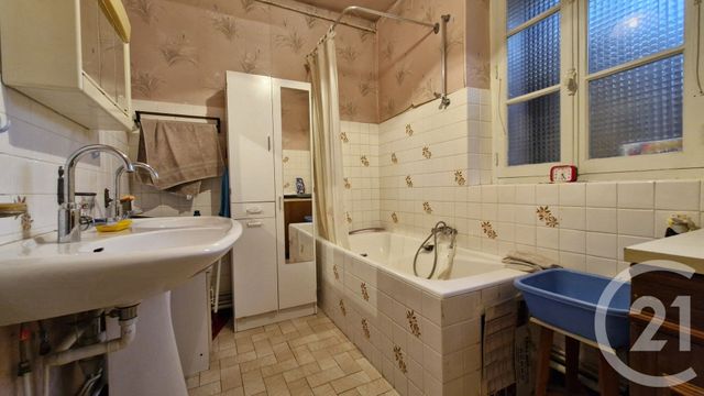 maison à vendre - 6 pièces - 112.5 m2 - CHATEAUDUN - 28 - CENTRE - Century 21 Doussain Philippon Immobilier