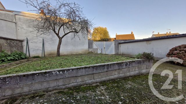 maison à vendre - 6 pièces - 112.5 m2 - CHATEAUDUN - 28 - CENTRE - Century 21 Doussain Philippon Immobilier