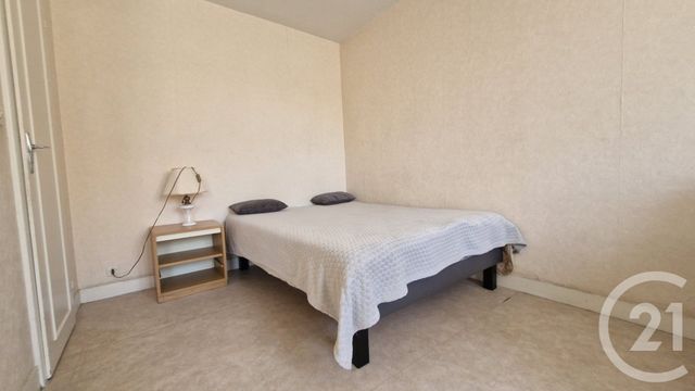 Appartement F1 à vendre - 1 pièce - 35.79 m2 - CHATEAUDUN - 28 - CENTRE - Century 21 Doussain Philippon Immobilier