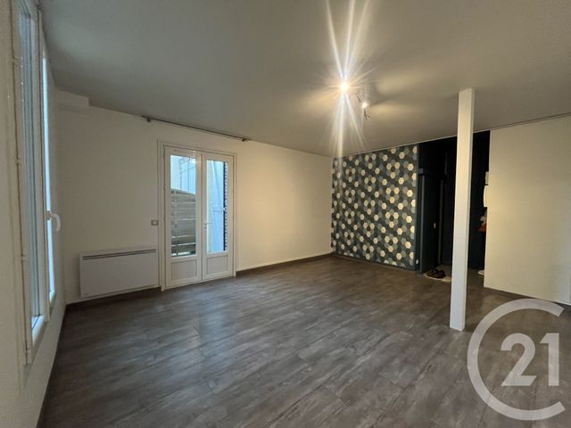 Appartement F2 à louer - 2 pièces - 51.26 m2 - BONNEVAL - 28 - CENTRE - Century 21 Doussain Philippon Immobilier