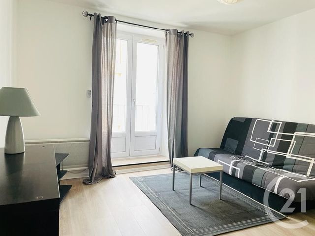 Appartement F1 à louer - 1 pièce - 25.0 m2 - CHATEAUDUN - 28 - CENTRE - Century 21 Doussain Philippon Immobilier