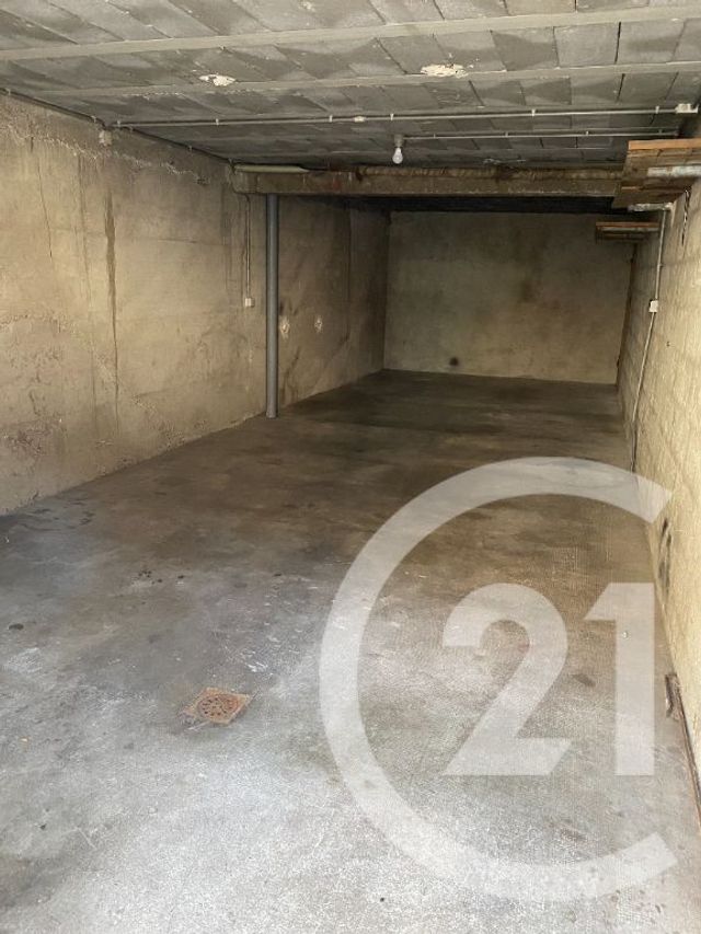 Appartement Studio à louer - 1 pièce - 28.0 m2 - CHATEAUDUN - 28 - CENTRE - Century 21 Doussain Philippon Immobilier