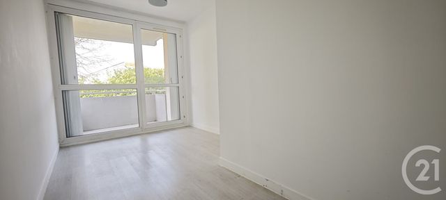 Appartement F4 à vendre - 4 pièces - 71.41 m2 - CHATEAUDUN - 28 - CENTRE - Century 21 Doussain Philippon Immobilier