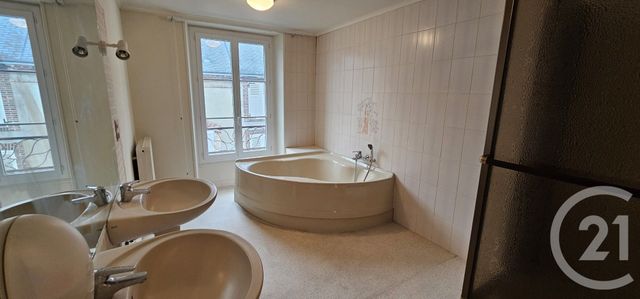 maison à vendre - 7 pièces - 202.0 m2 - CHATEAUDUN - 28 - CENTRE - Century 21 Doussain Philippon Immobilier