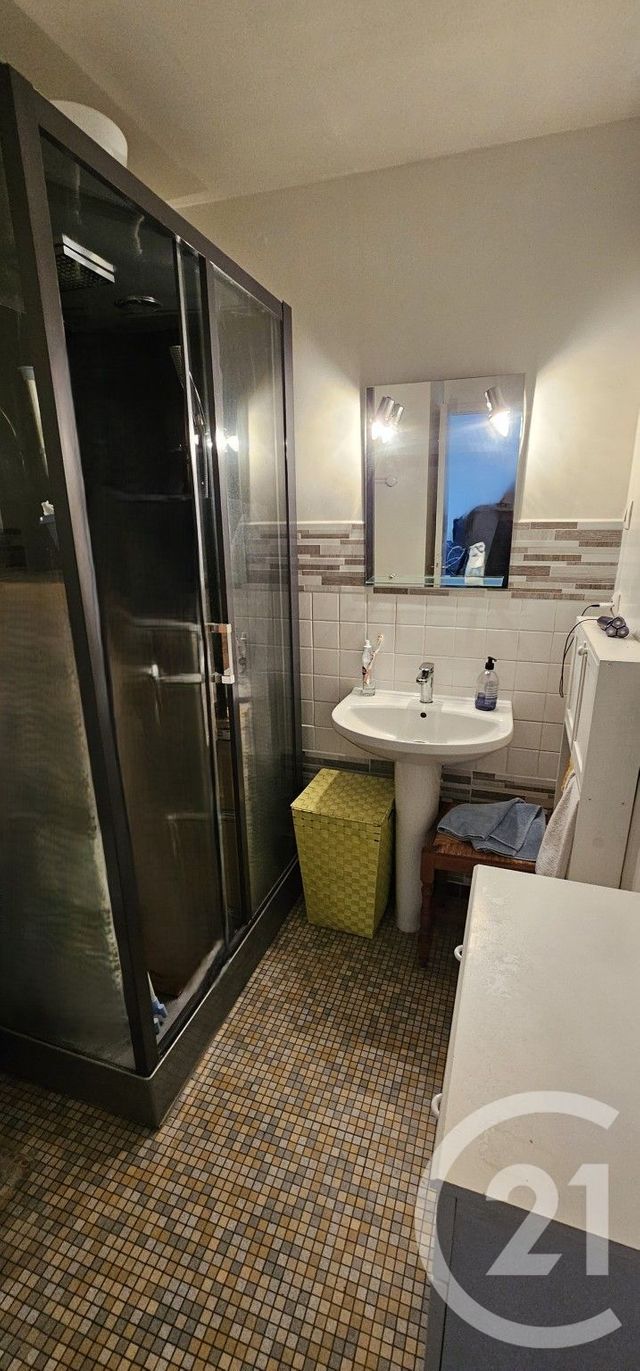 Appartement F1 à vendre - 1 pièce - 25.0 m2 - CHATEAUDUN - 28 - CENTRE - Century 21 Doussain Philippon Immobilier