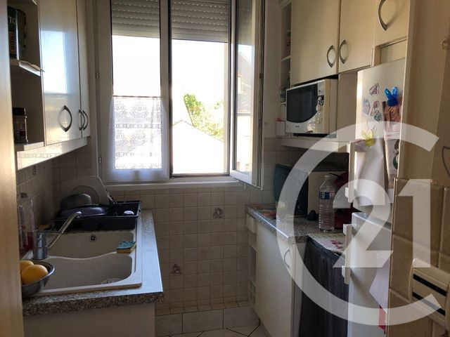 Appartement à louer - 3 pièces - 51.89 m2 - CHATEAUDUN - 28 - CENTRE - Century 21 Doussain Philippon Immobilier