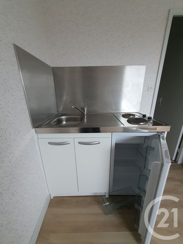 Appartement F1 à louer - 1 pièce - 16.72 m2 - CHATEAUDUN - 28 - CENTRE - Century 21 Doussain Philippon Immobilier