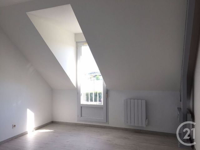 maison à louer - 4 pièces - 72.0 m2 - ST DENIS LES PONTS - 28 - CENTRE - Century 21 Doussain Philippon Immobilier