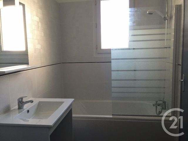 maison à louer - 4 pièces - 72.0 m2 - ST DENIS LES PONTS - 28 - CENTRE - Century 21 Doussain Philippon Immobilier