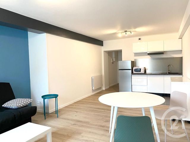 Appartement Studio à louer - 1 pièce - 34.77 m2 - CHATEAUDUN - 28 - CENTRE - Century 21 Doussain Philippon Immobilier