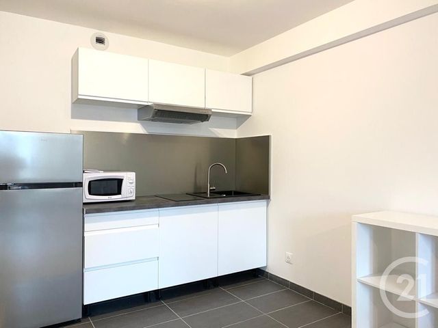 Appartement Studio à louer - 1 pièce - 34.77 m2 - CHATEAUDUN - 28 - CENTRE - Century 21 Doussain Philippon Immobilier