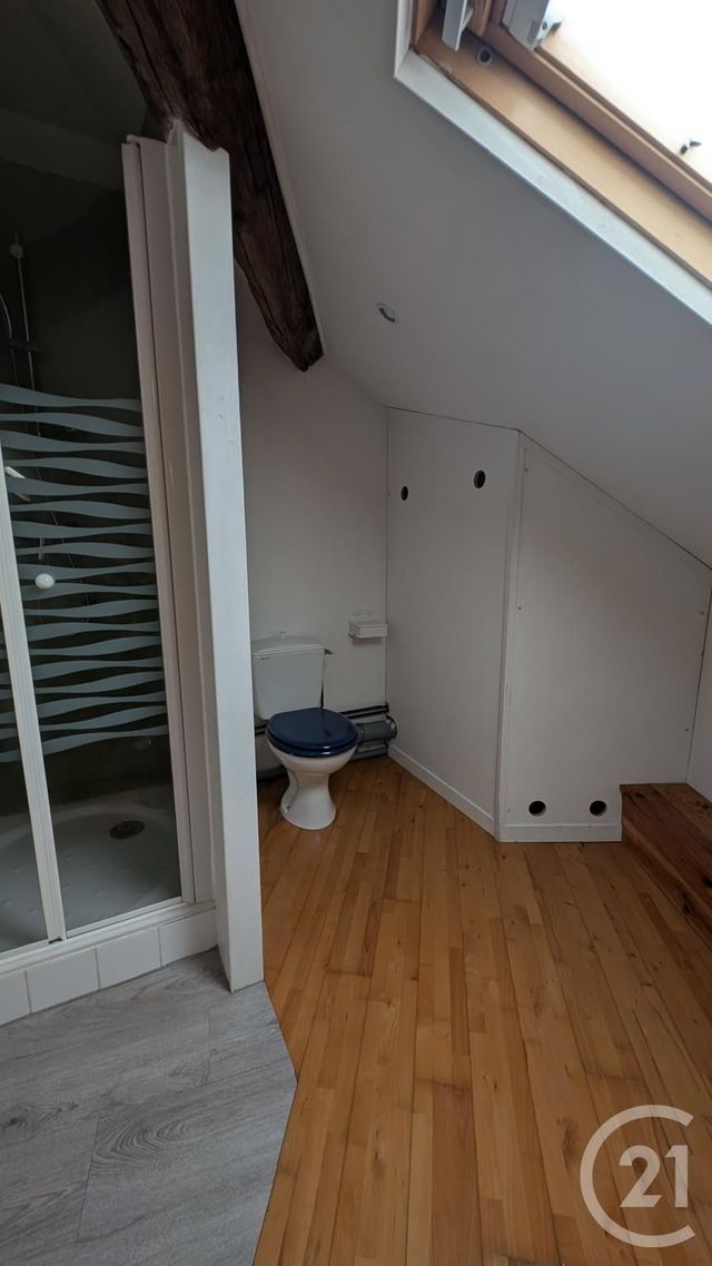 Appartement Duplex à louer - 2 pièces - 39.96 m2 - CHATEAUDUN - 28 - CENTRE - Century 21 Doussain Philippon Immobilier