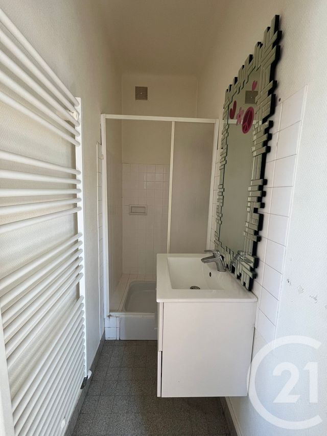 maison à louer - 2 pièces - 45.0 m2 - CLOYES LES TROIS RIVIERES - 28 - CENTRE - Century 21 Doussain Philippon Immobilier