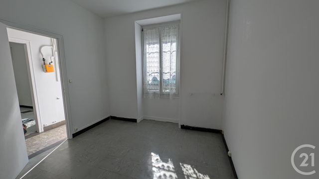 Appartement F2 à louer - 2 pièces - 52.64 m2 - CHATEAUDUN - 28 - CENTRE - Century 21 Doussain Philippon Immobilier