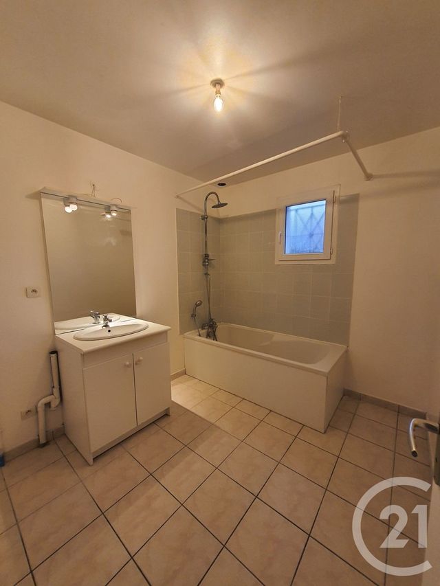 maison à louer - 4 pièces - 92.93 m2 - CHATEAUDUN - 28 - CENTRE - Century 21 Doussain Philippon Immobilier