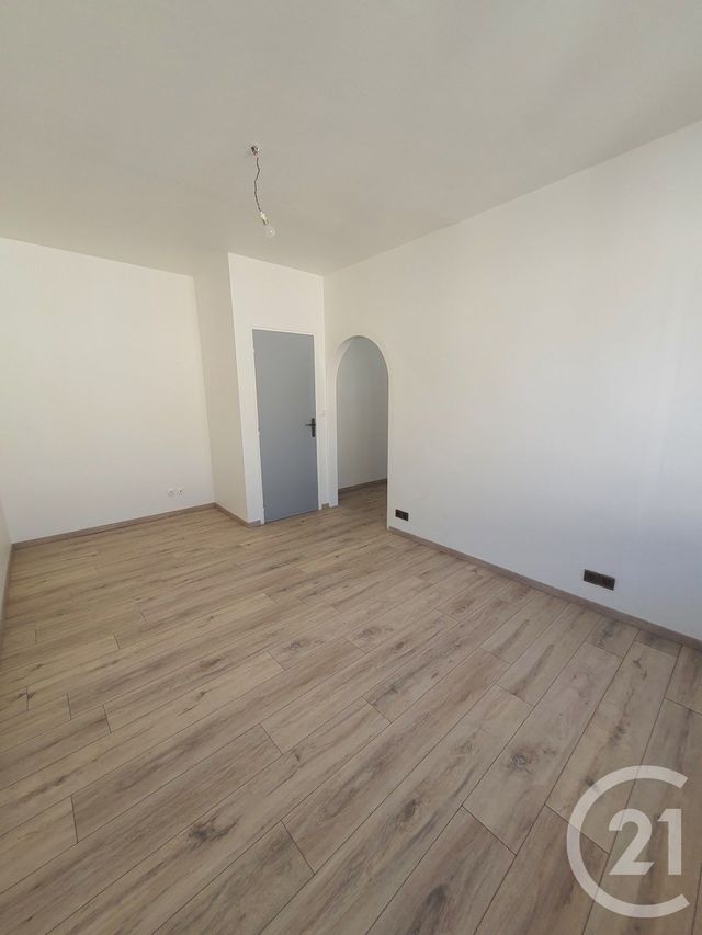 maison à louer - 4 pièces - 92.0 m2 - BROU - 28 - CENTRE - Century 21 Doussain Philippon Immobilier