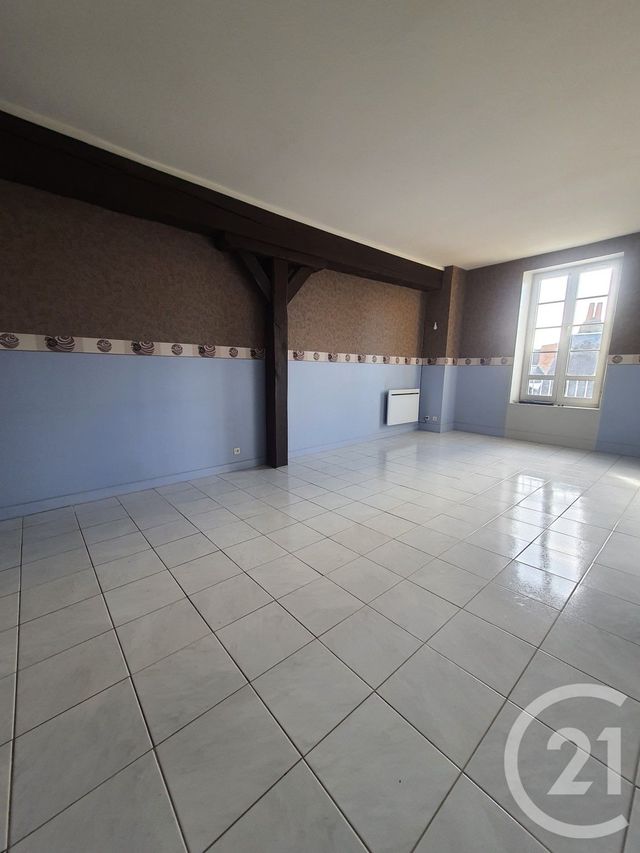 Appartement F3 à louer - 3 pièces - 78.0 m2 - CHATEAUDUN - 28 - CENTRE - Century 21 Doussain Philippon Immobilier