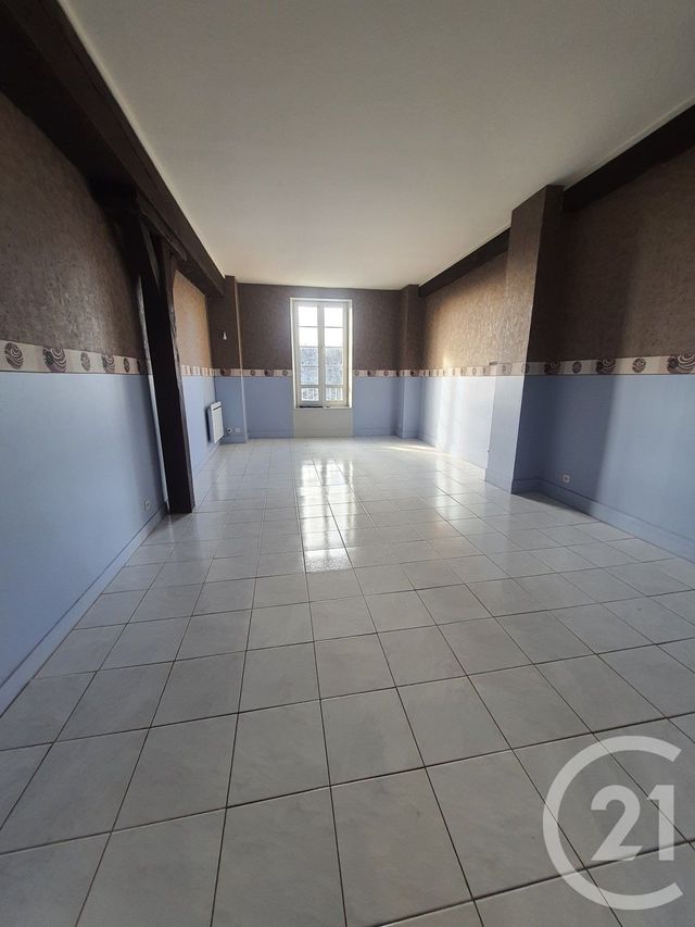 Appartement F3 à louer - 3 pièces - 78.0 m2 - CHATEAUDUN - 28 - CENTRE - Century 21 Doussain Philippon Immobilier