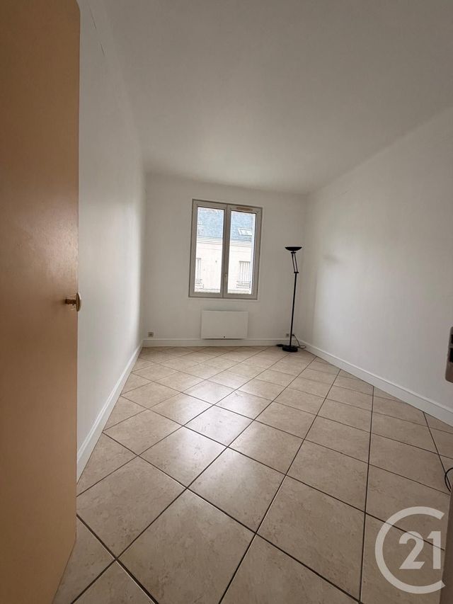 Appartement à louer - 3 pièces - 51.89 m2 - CHATEAUDUN - 28 - CENTRE - Century 21 Doussain Philippon Immobilier