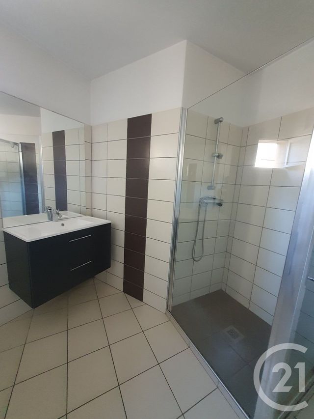 Appartement F2 à vendre - 2 pièces - 65.08 m2 - CHATEAUDUN - 28 - CENTRE - Century 21 Doussain Philippon Immobilier