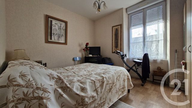 Appartement F4 à louer - 4 pièces - 79.16 m2 - CHATEAUDUN - 28 - CENTRE - Century 21 Doussain Philippon Immobilier