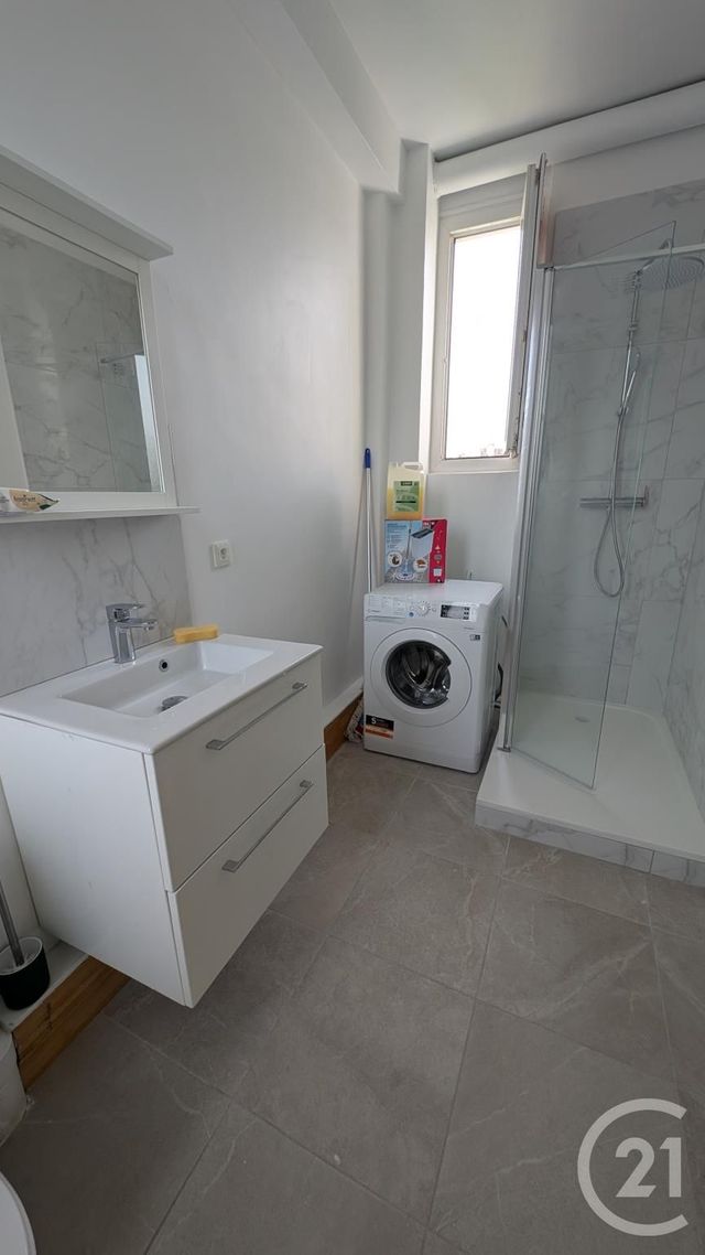 Appartement F3 à louer - 3 pièces - 52.46 m2 - CHATEAUDUN - 28 - CENTRE - Century 21 Doussain Philippon Immobilier