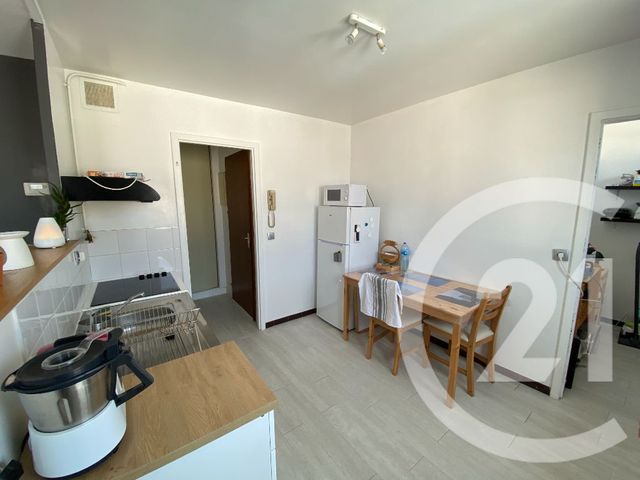 Appartement F1 à vendre - 1 pièce - 35.0 m2 - CHATEAUDUN - 28 - CENTRE - Century 21 Doussain Philippon Immobilier