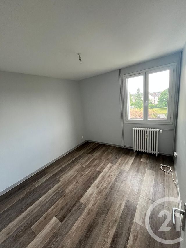 Appartement F3 à vendre - 3 pièces - 66.83 m2 - CHATEAUDUN - 28 - CENTRE - Century 21 Doussain Philippon Immobilier