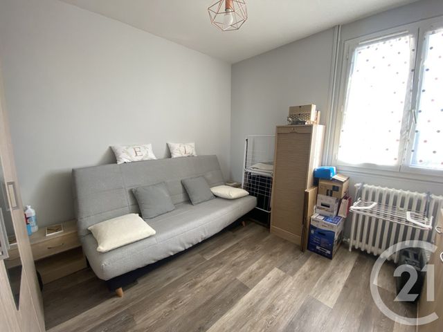 Appartement F3 à vendre - 3 pièces - 66.83 m2 - CHATEAUDUN - 28 - CENTRE - Century 21 Doussain Philippon Immobilier