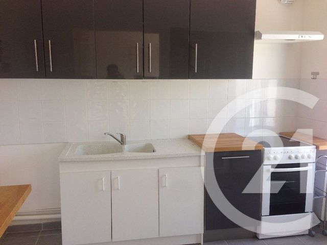 Appartement F3 à louer - 3 pièces - 60.69 m2 - CHATEAUDUN - 28 - CENTRE - Century 21 Doussain Philippon Immobilier