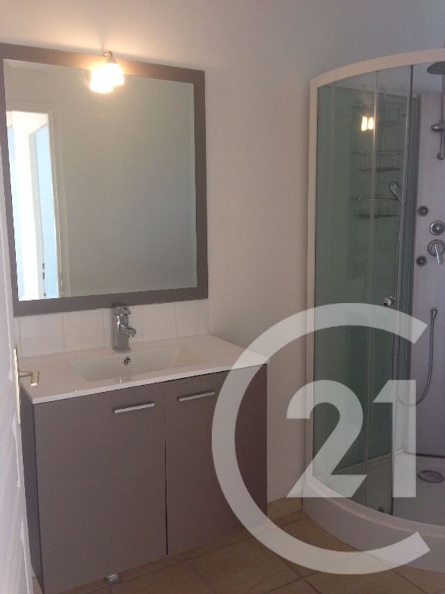Appartement F3 à louer - 3 pièces - 60.69 m2 - CHATEAUDUN - 28 - CENTRE - Century 21 Doussain Philippon Immobilier
