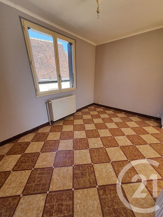 Appartement F2 à louer - 2 pièces - 32.36 m2 - CHATEAUDUN - 28 - CENTRE - Century 21 Doussain Philippon Immobilier