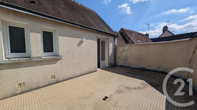 Appartement F2 à louer - 2 pièces - 32.36 m2 - CHATEAUDUN - 28 - CENTRE - Century 21 Doussain Philippon Immobilier