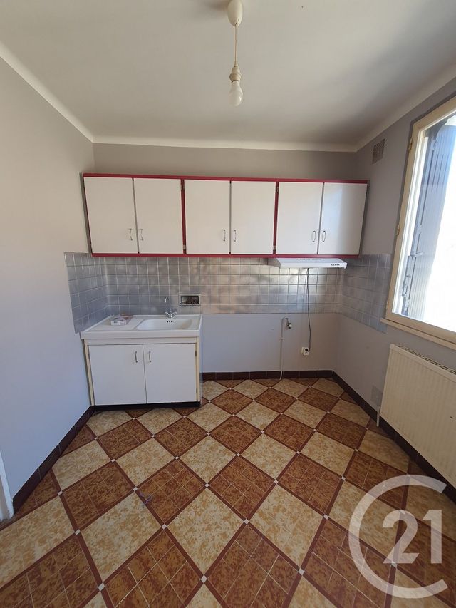 Appartement F2 à louer - 2 pièces - 32.36 m2 - CHATEAUDUN - 28 - CENTRE - Century 21 Doussain Philippon Immobilier
