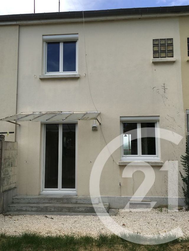 maison à louer - 3 pièces - 54.0 m2 - CHATEAUDUN - 28 - CENTRE - Century 21 Doussain Philippon Immobilier