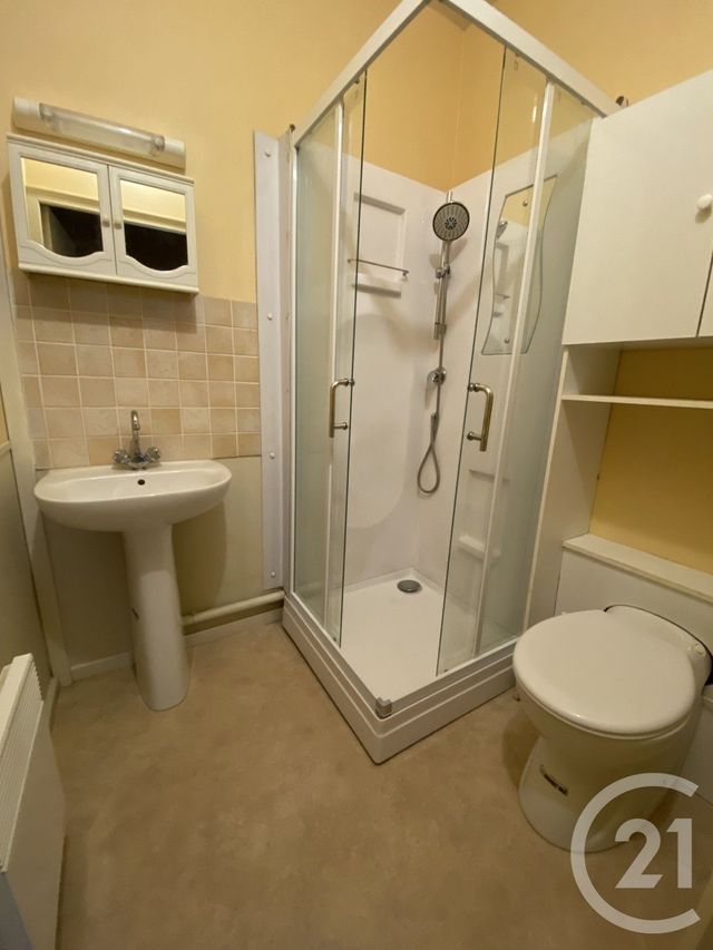Appartement à louer - 2 pièces - 32.16 m2 - CHATEAUDUN - 28 - CENTRE - Century 21 Doussain Philippon Immobilier