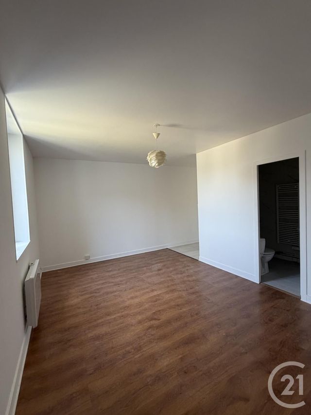 Appartement Studio à louer - 1 pièce - 25.3 m2 - CHATEAUDUN - 28 - CENTRE - Century 21 Doussain Philippon Immobilier