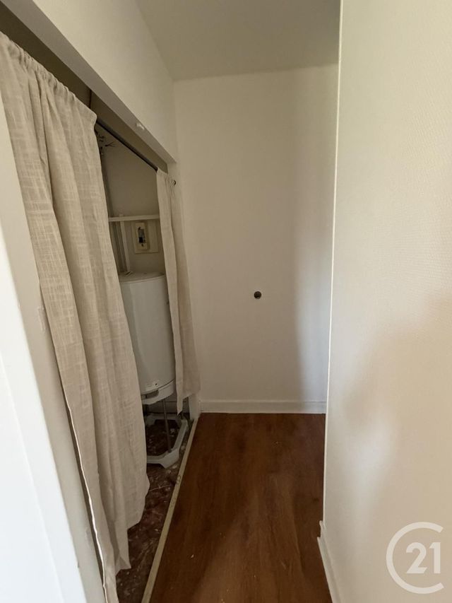 Appartement Studio à louer - 1 pièce - 25.3 m2 - CHATEAUDUN - 28 - CENTRE - Century 21 Doussain Philippon Immobilier