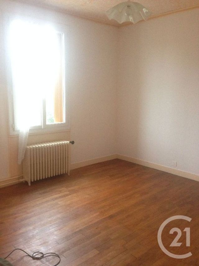 maison à louer - 4 pièces - 86.0 m2 - CLOYES SUR LE LOIR - 28 - CENTRE - Century 21 Doussain Philippon Immobilier
