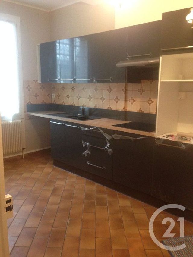 maison à louer - 4 pièces - 86.0 m2 - CLOYES SUR LE LOIR - 28 - CENTRE - Century 21 Doussain Philippon Immobilier