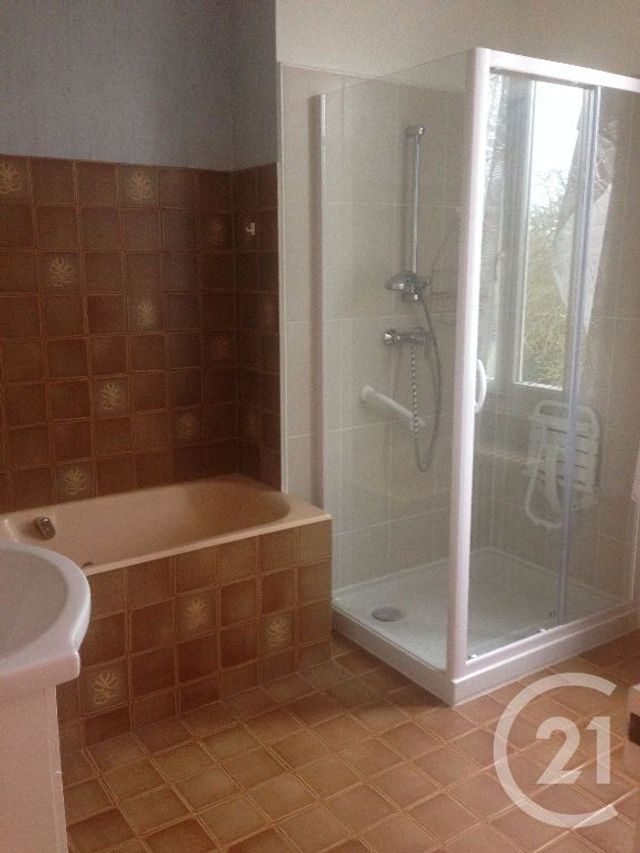 maison à louer - 4 pièces - 86.0 m2 - CLOYES SUR LE LOIR - 28 - CENTRE - Century 21 Doussain Philippon Immobilier