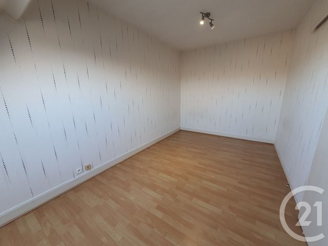 Appartement à louer - 2 pièces - 31.84 m2 - CHATEAUDUN - 28 - CENTRE - Century 21 Doussain Philippon Immobilier